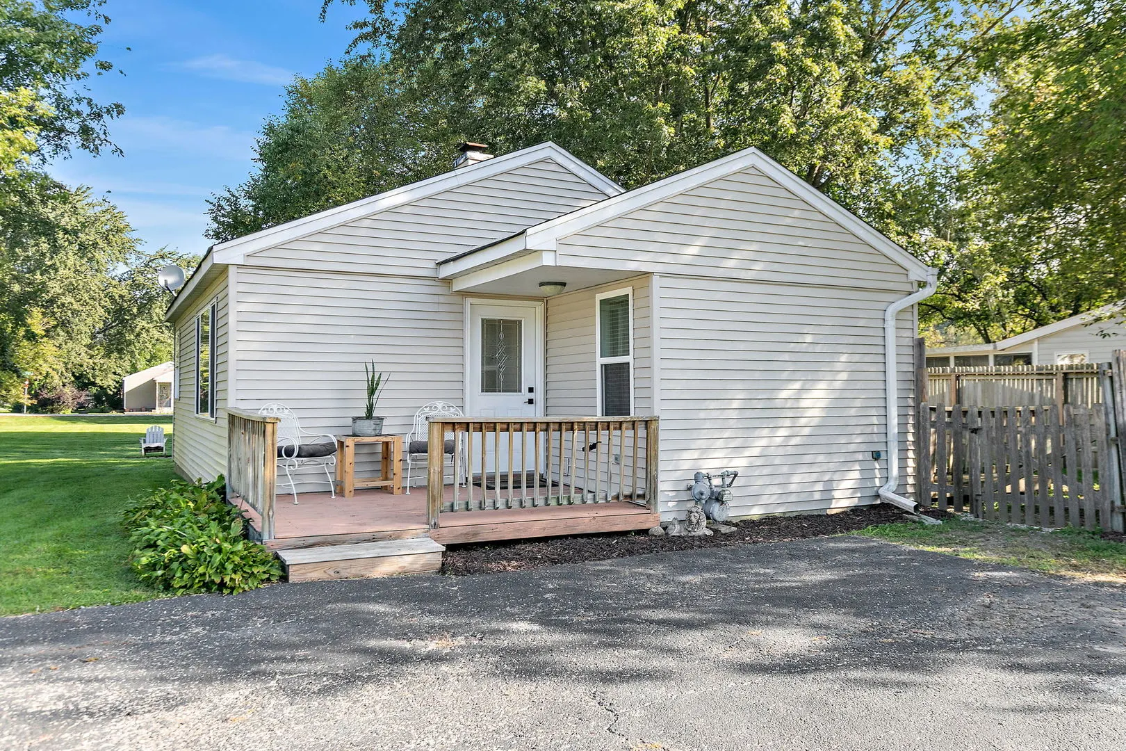 710 W Pheasant Trail IL