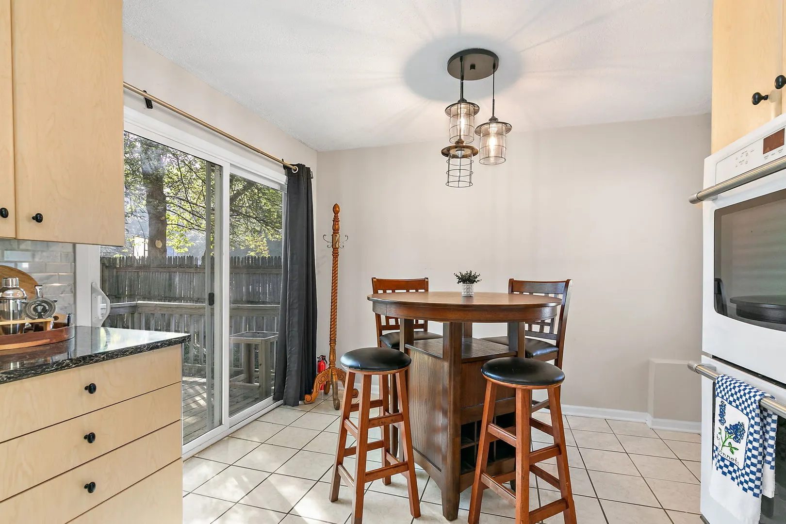 710 W Pheasant Trail IL