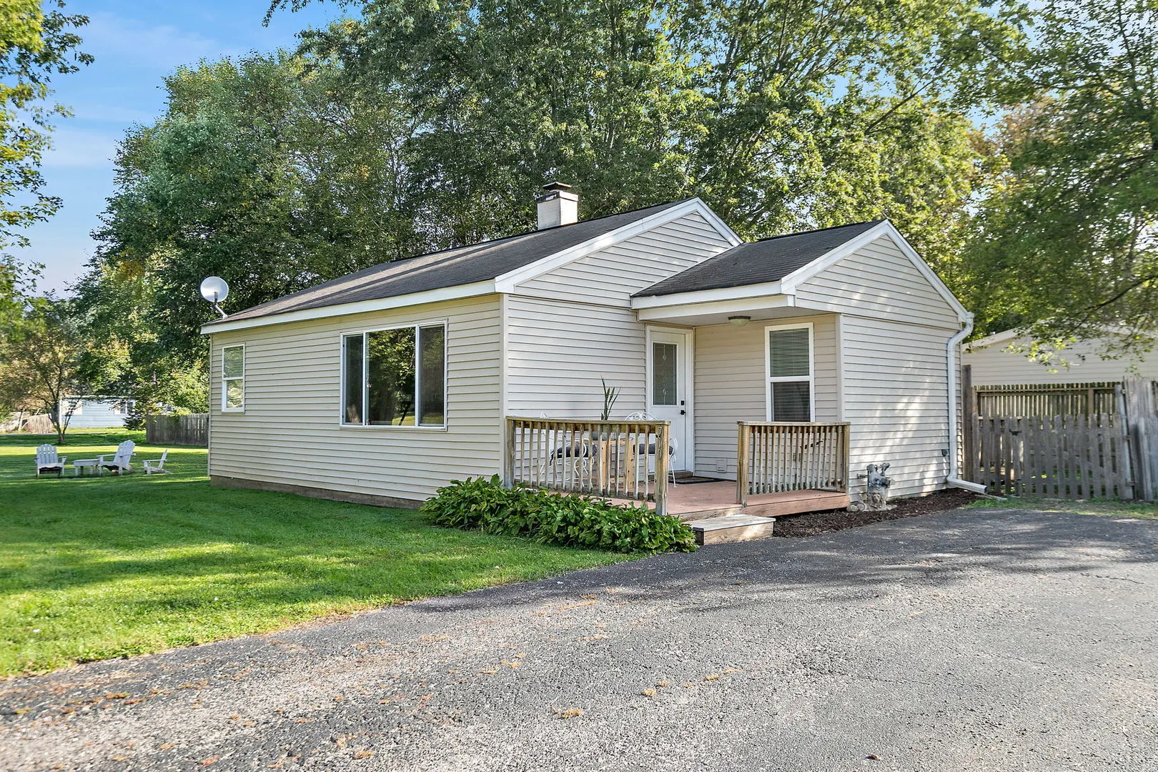 710 W Pheasant Trail IL