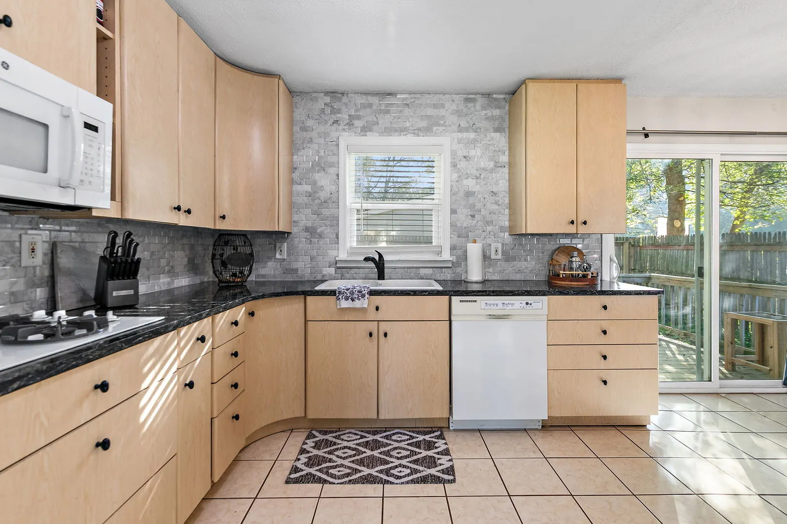 710 W Pheasant Trail IL