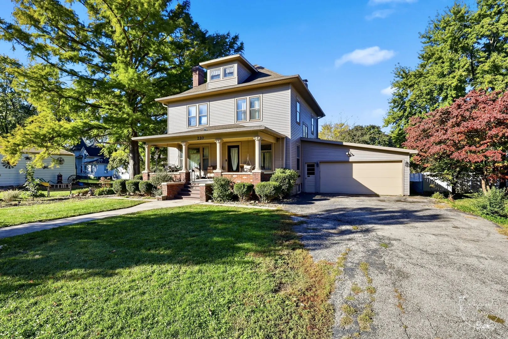 220 N Maple Street IL