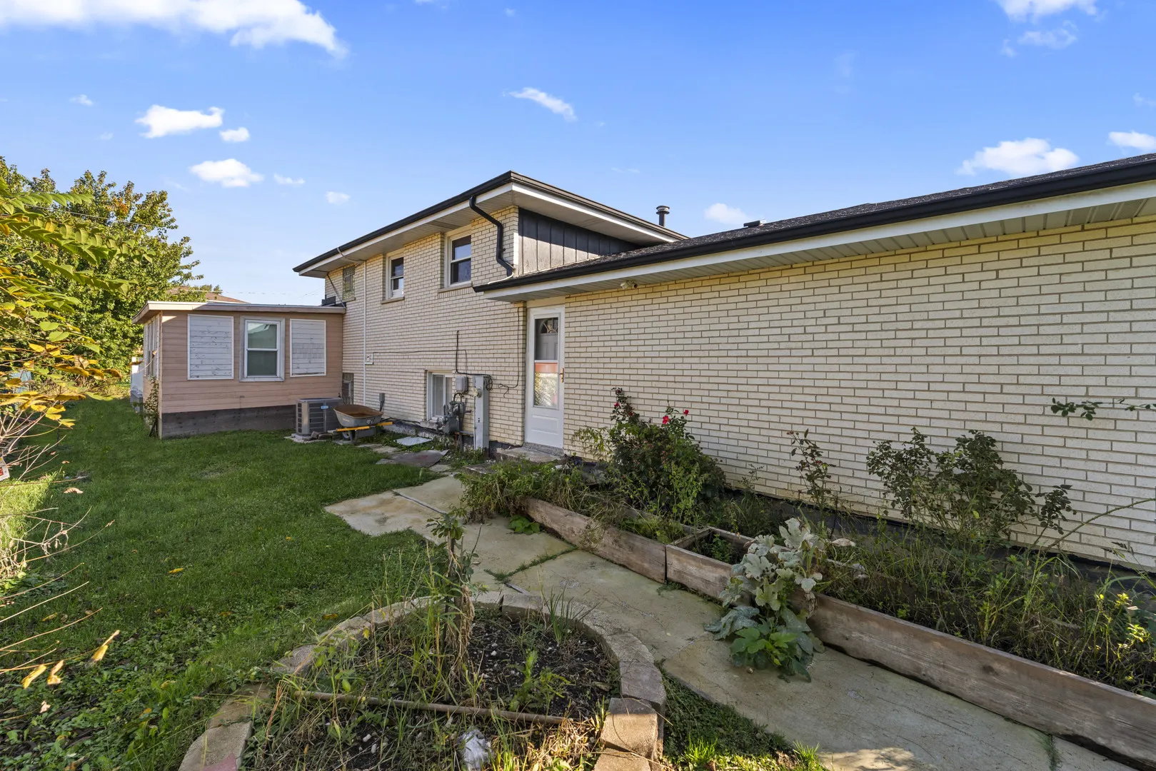 9858 S 88th Avenue IL