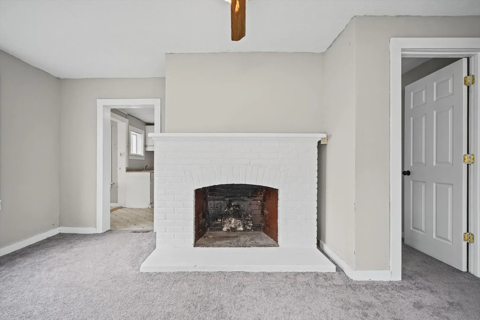 711 W Howard Street IL