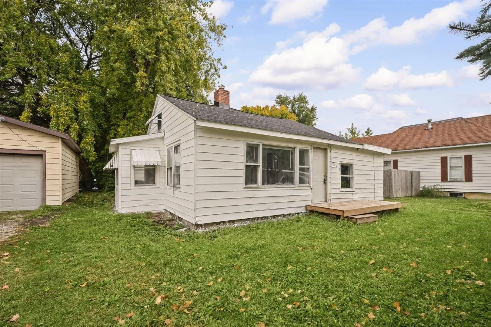 711 W Howard Street IL