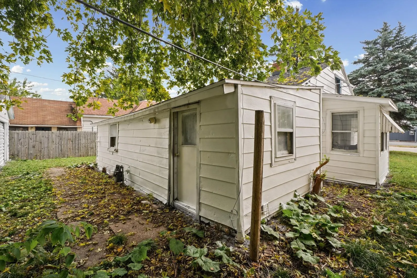 711 W Howard Street IL