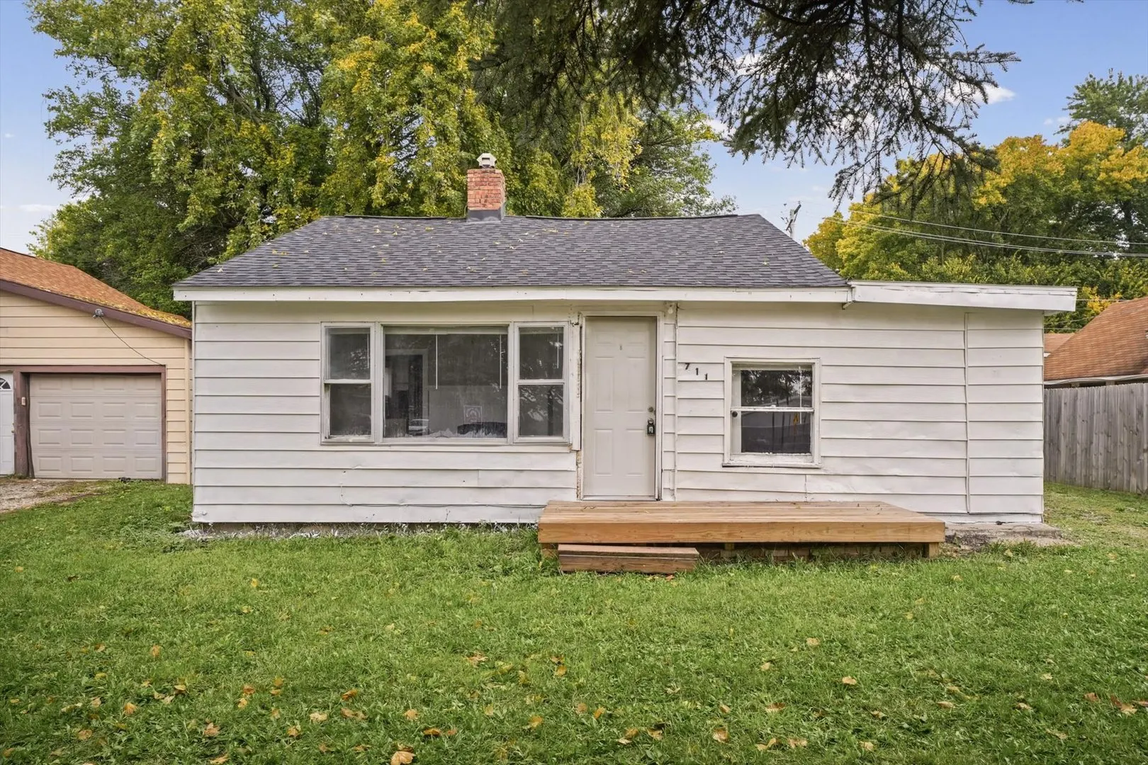 711 W Howard Street IL