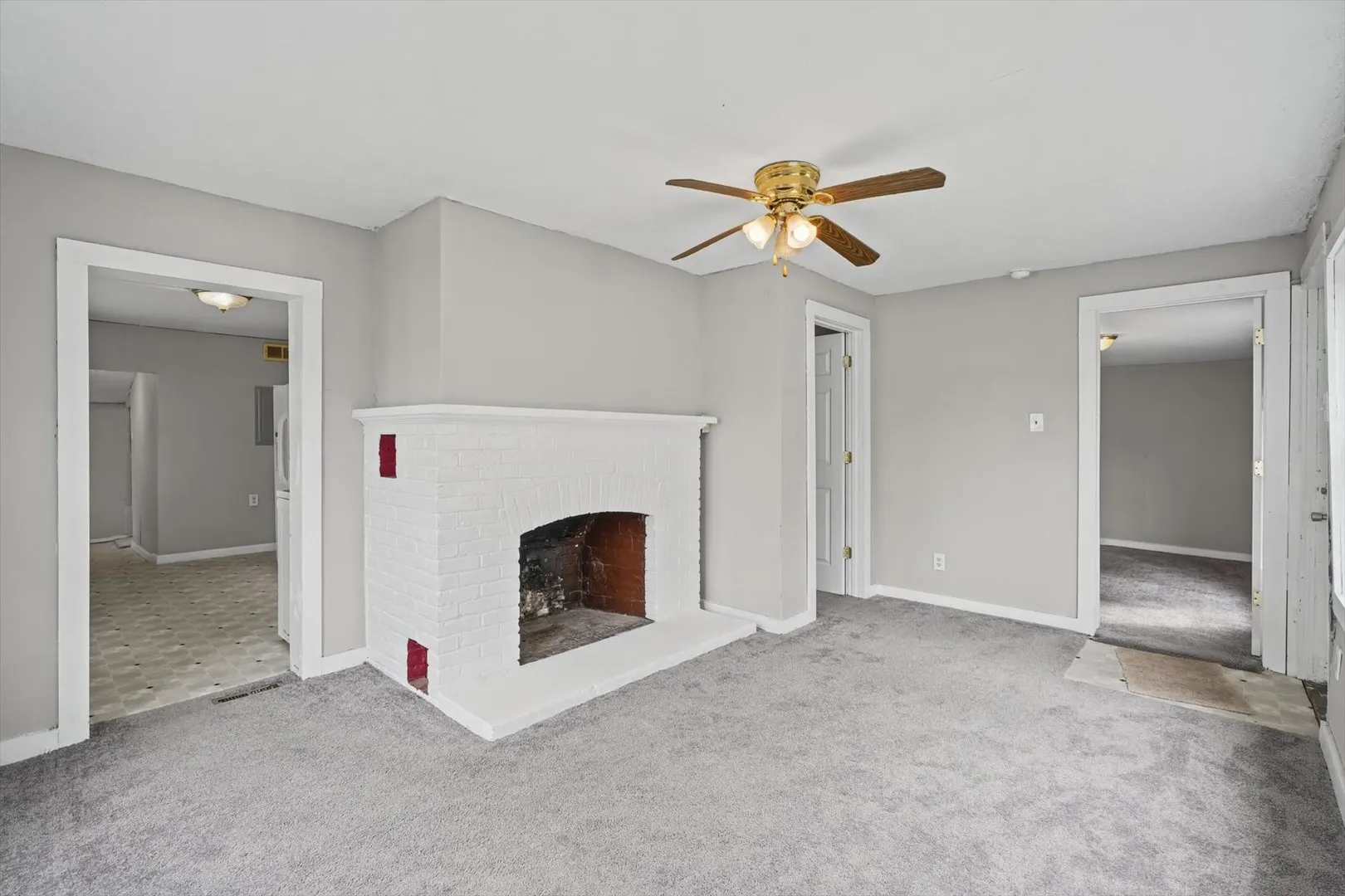 711 W Howard Street IL
