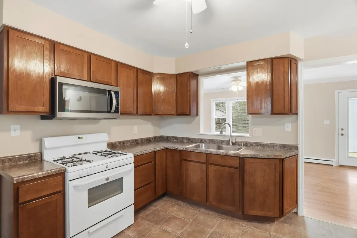 3008 Emily Lane IL