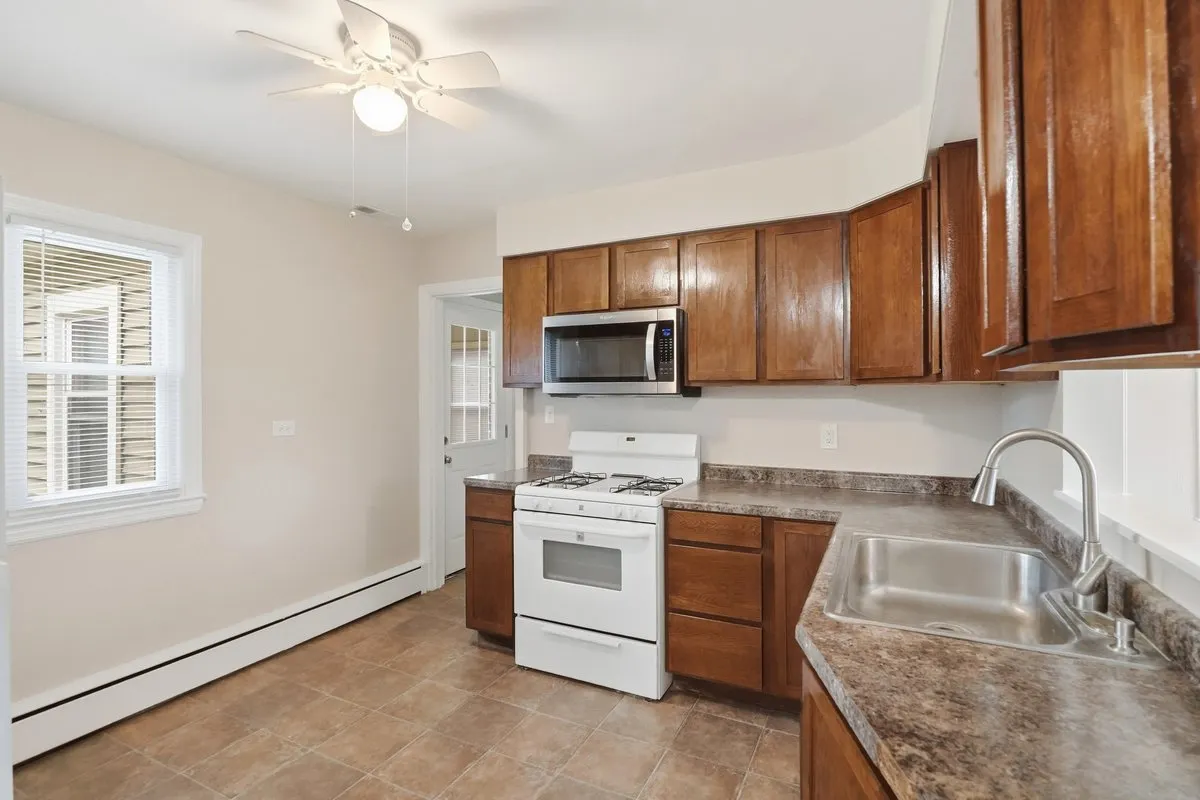 3008 Emily Lane IL