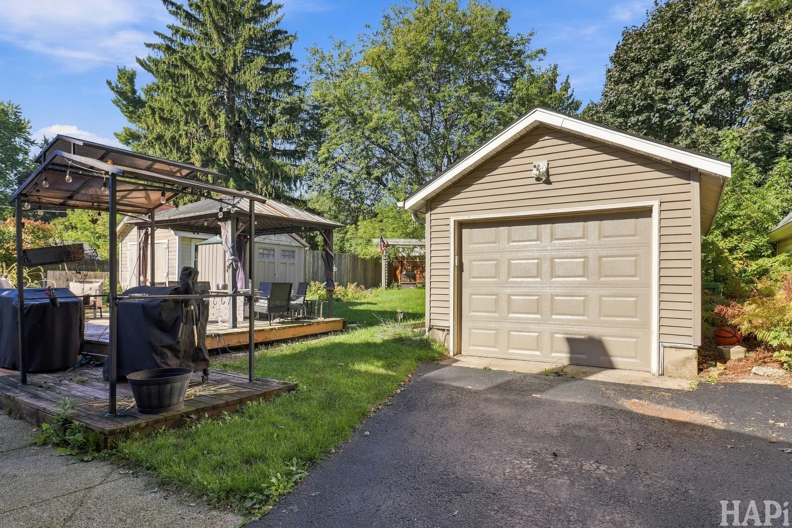 1617 N Riverside Drive IL