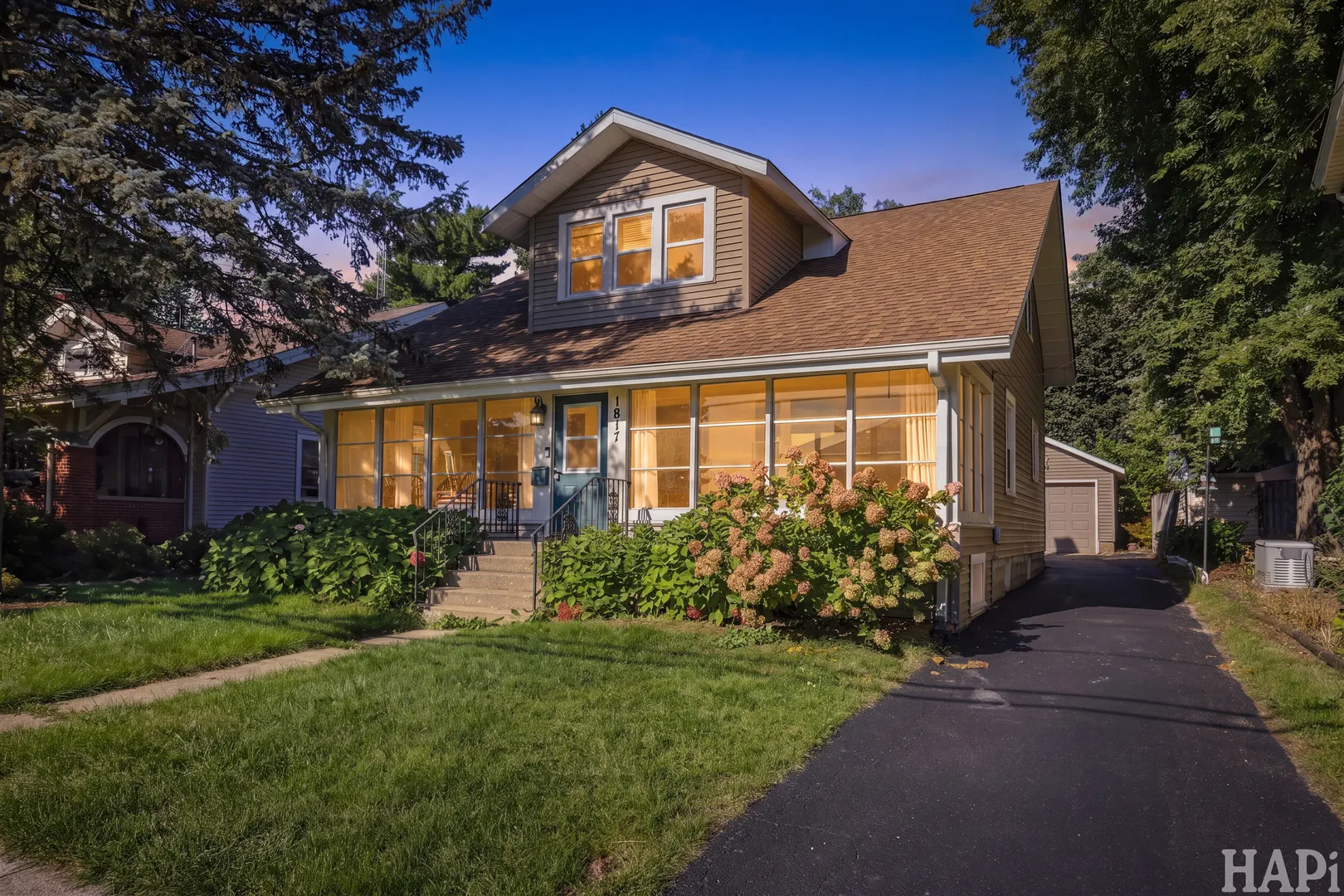 1617 N Riverside Drive IL