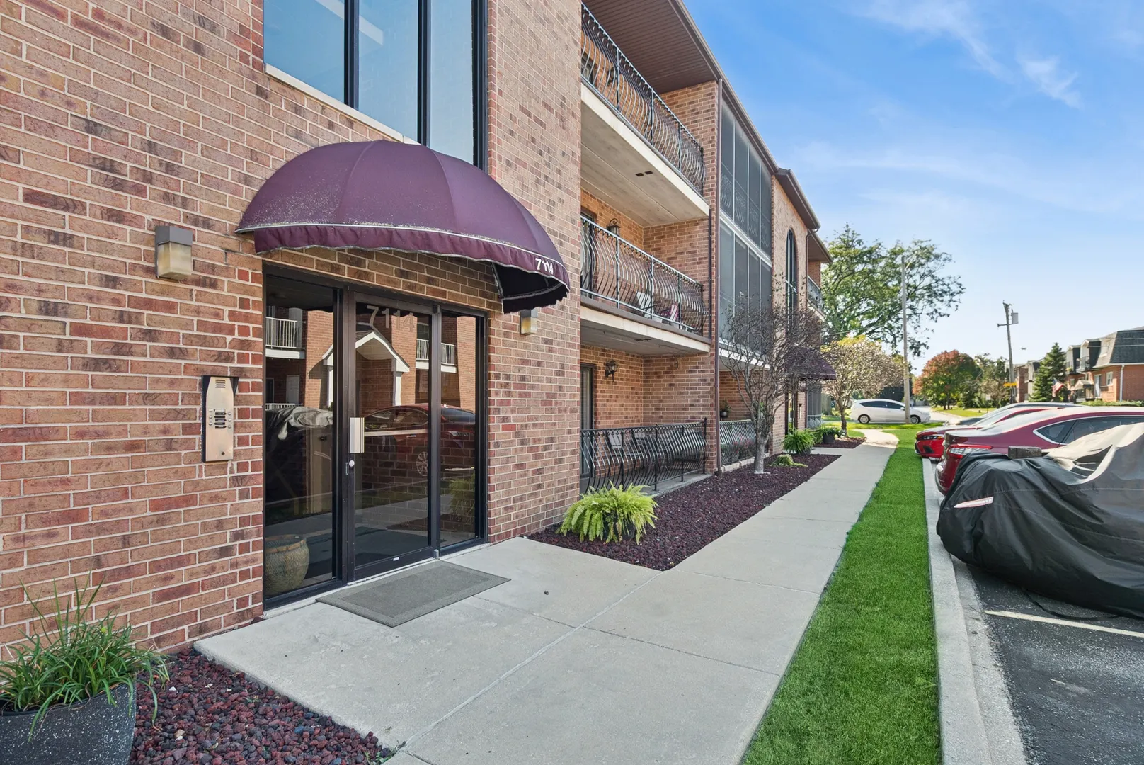 7114 W 108th Street IL #301