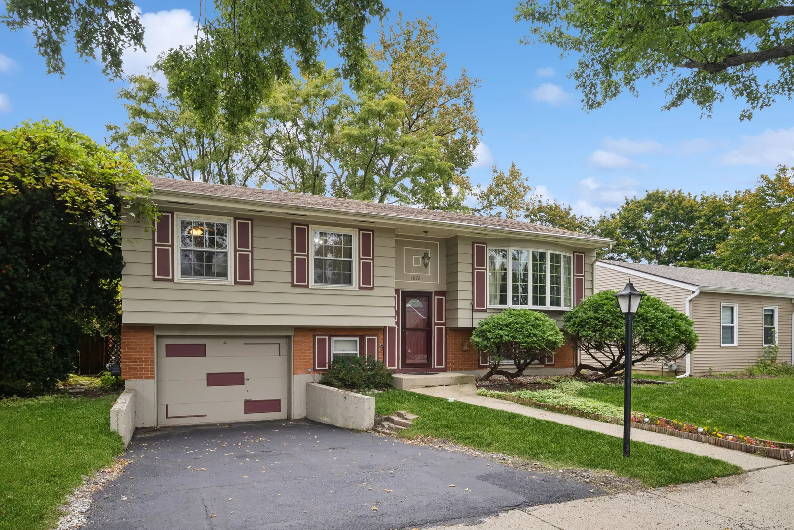 1032 Valley Stream Drive IL