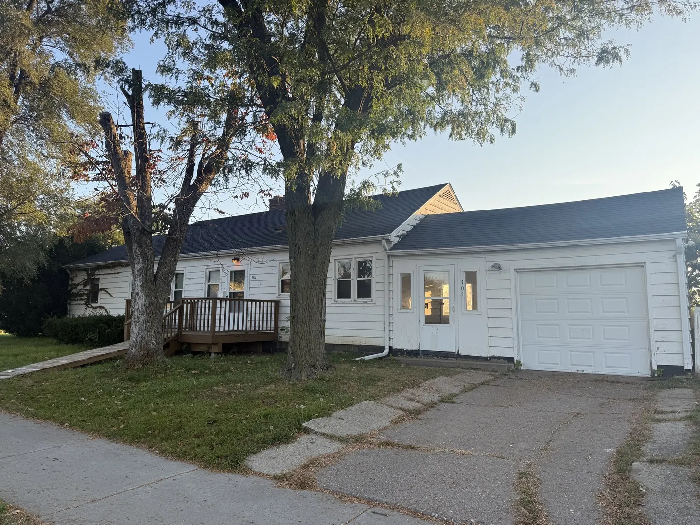 701 S 9th Street IA