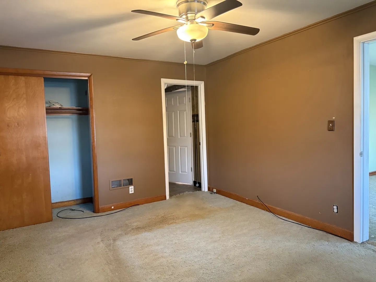 701 S 9th Street IA
