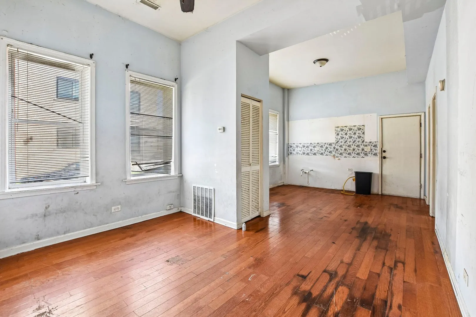 3501 W Walnut Street IL