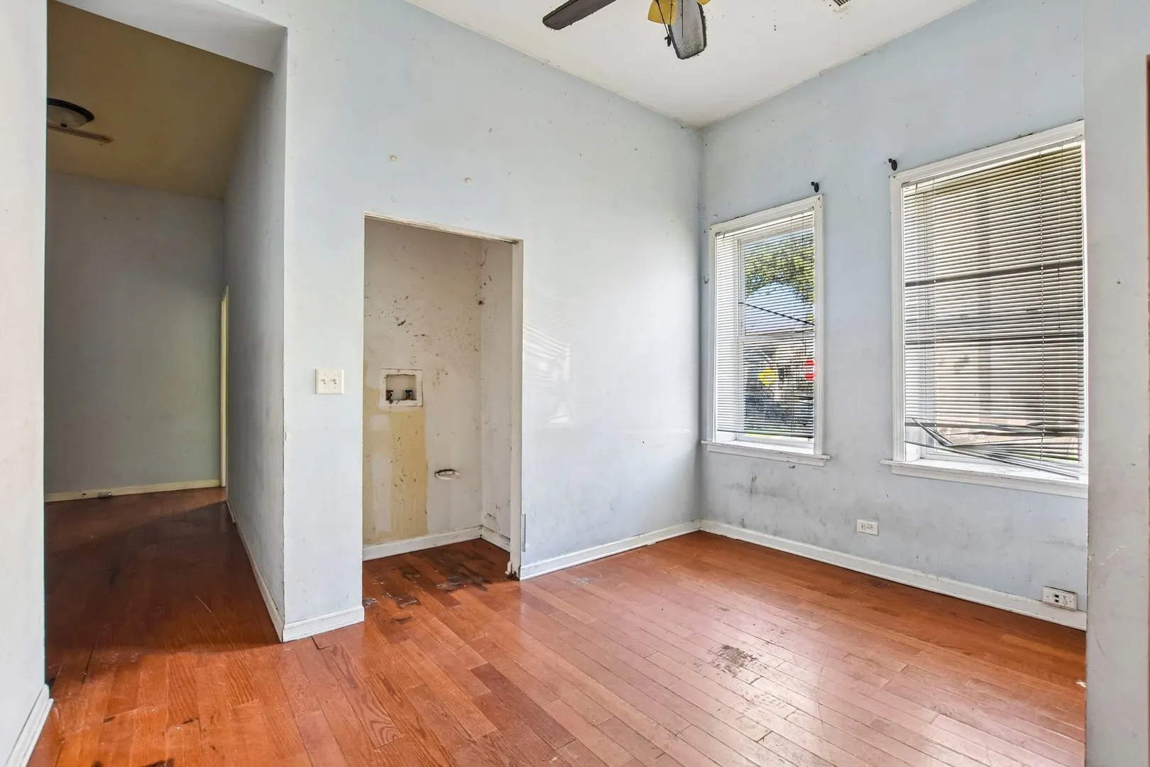 3501 W Walnut Street IL