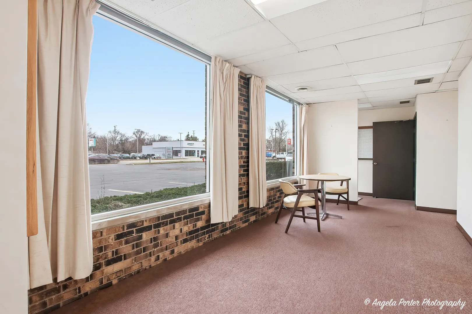 4901 W Elm Street IL