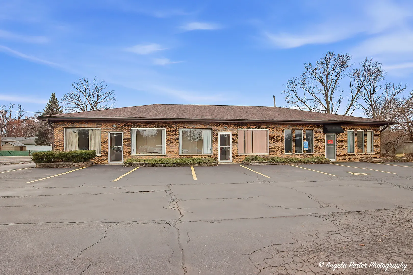 4901 W Elm Street IL
