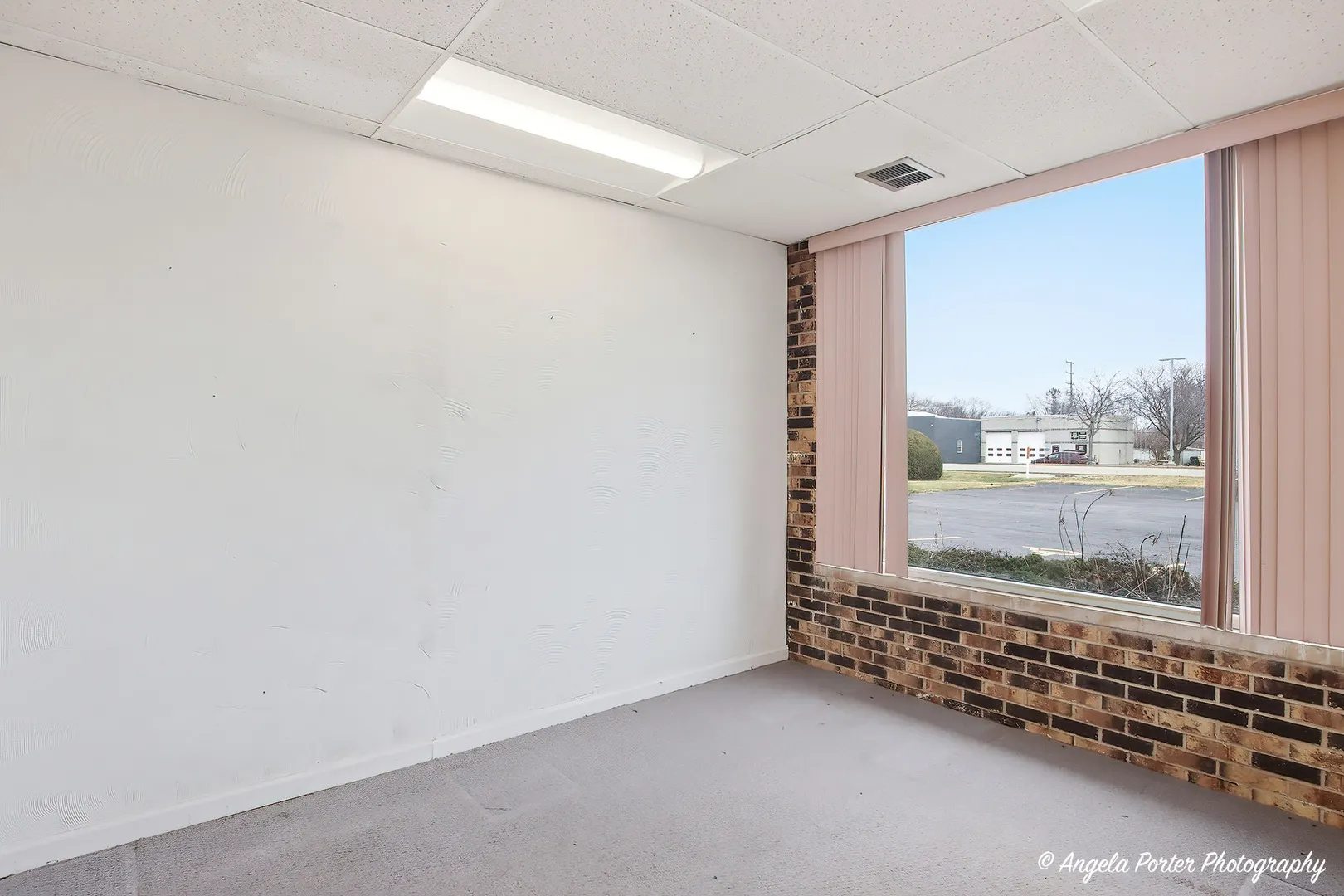 4901 W Elm Street IL