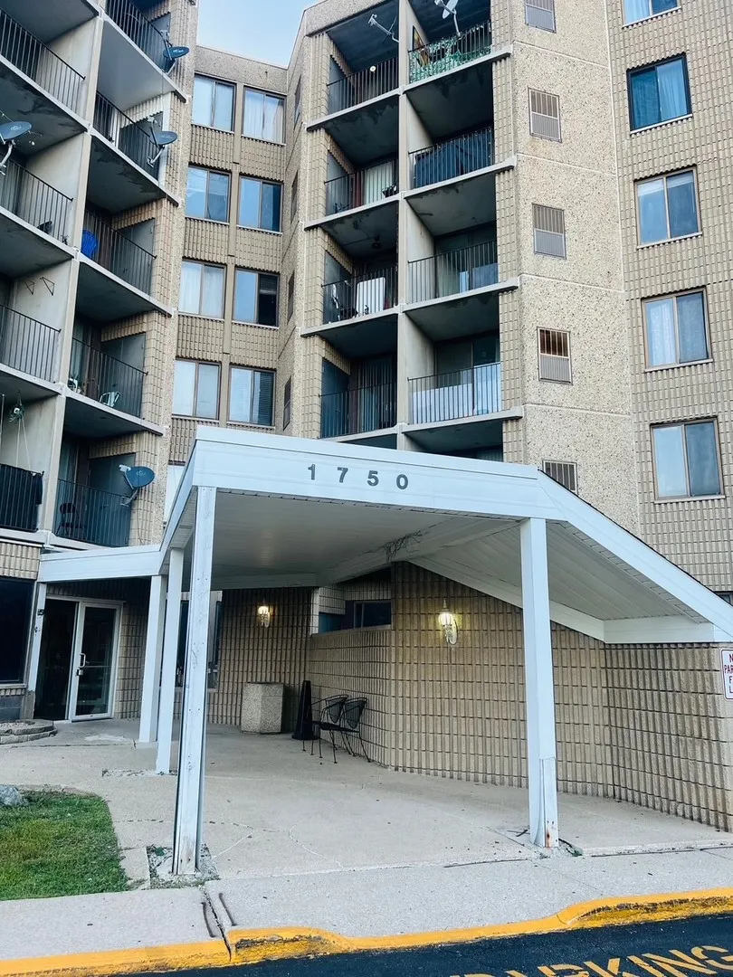 1750 N Marywood Avenue IL #314