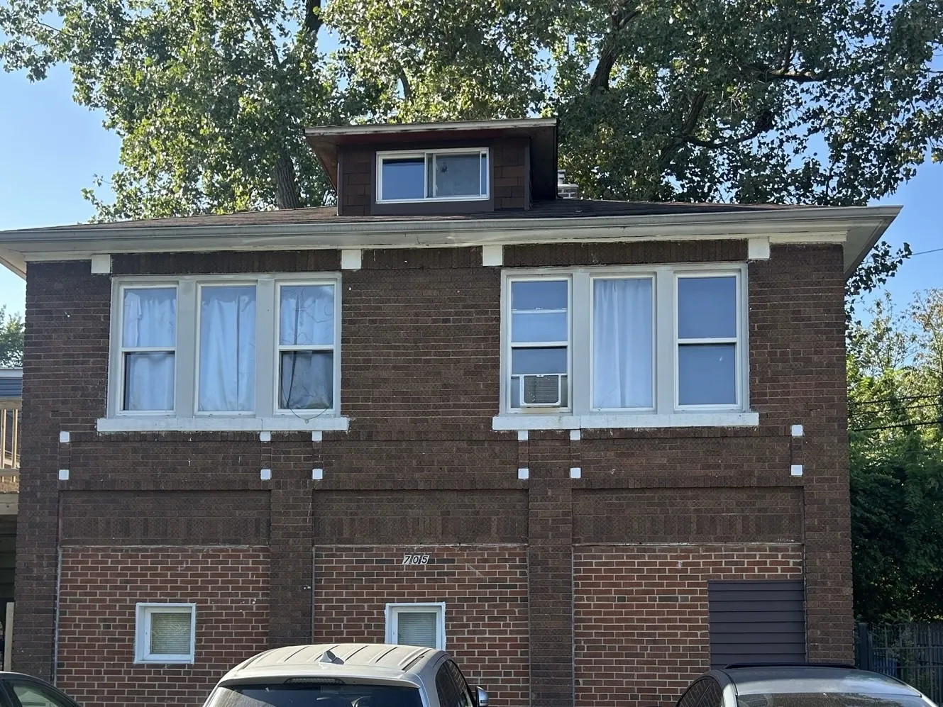 705 E 93rd Street IL