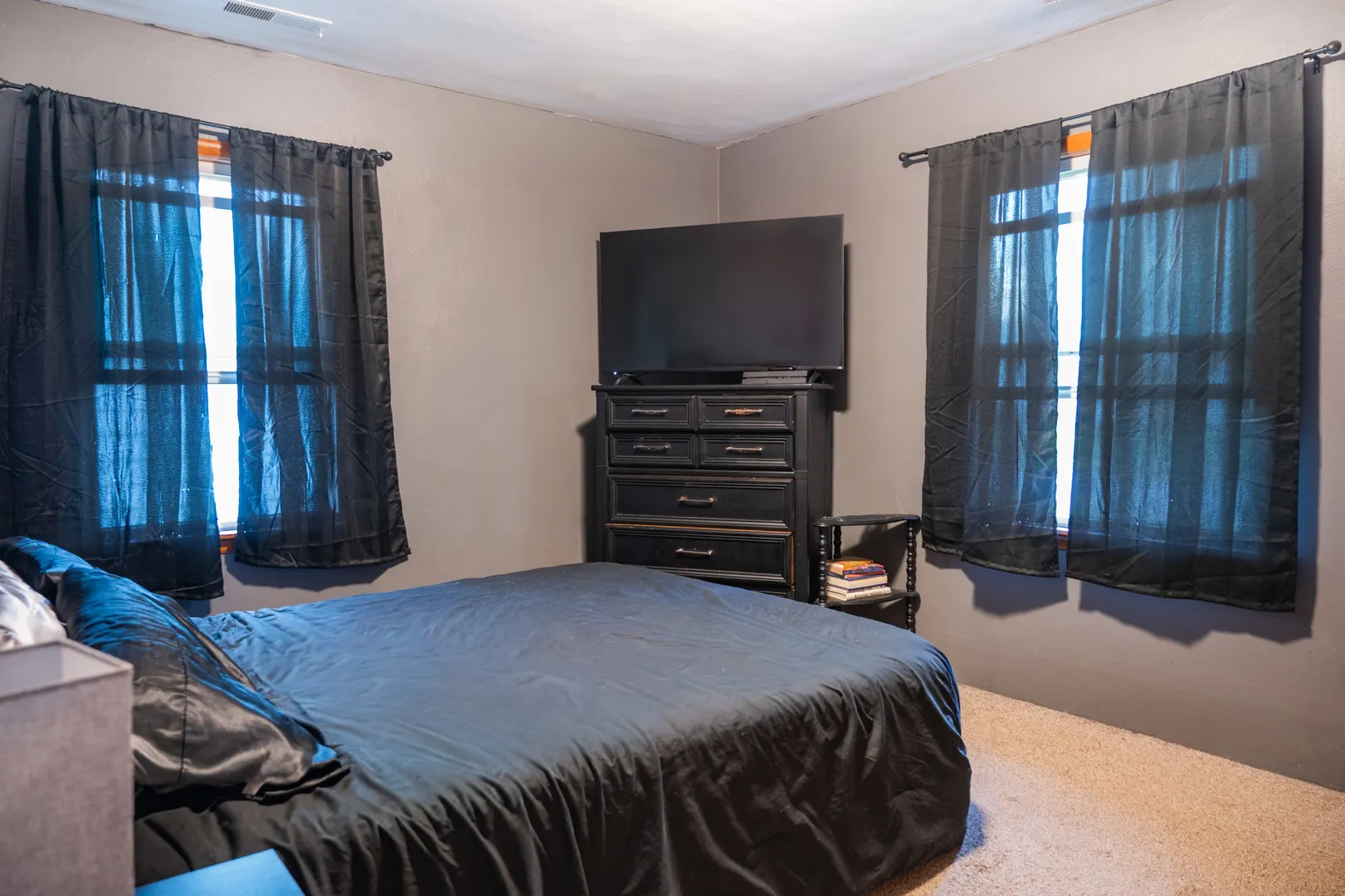 1101 N Main Street IL