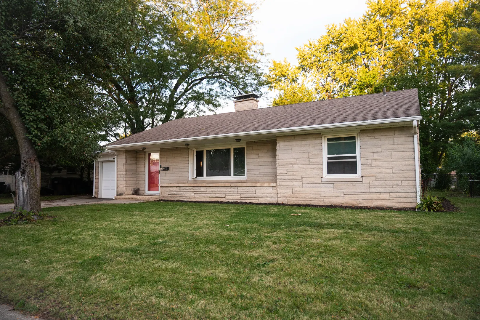 1101 N Main Street IL