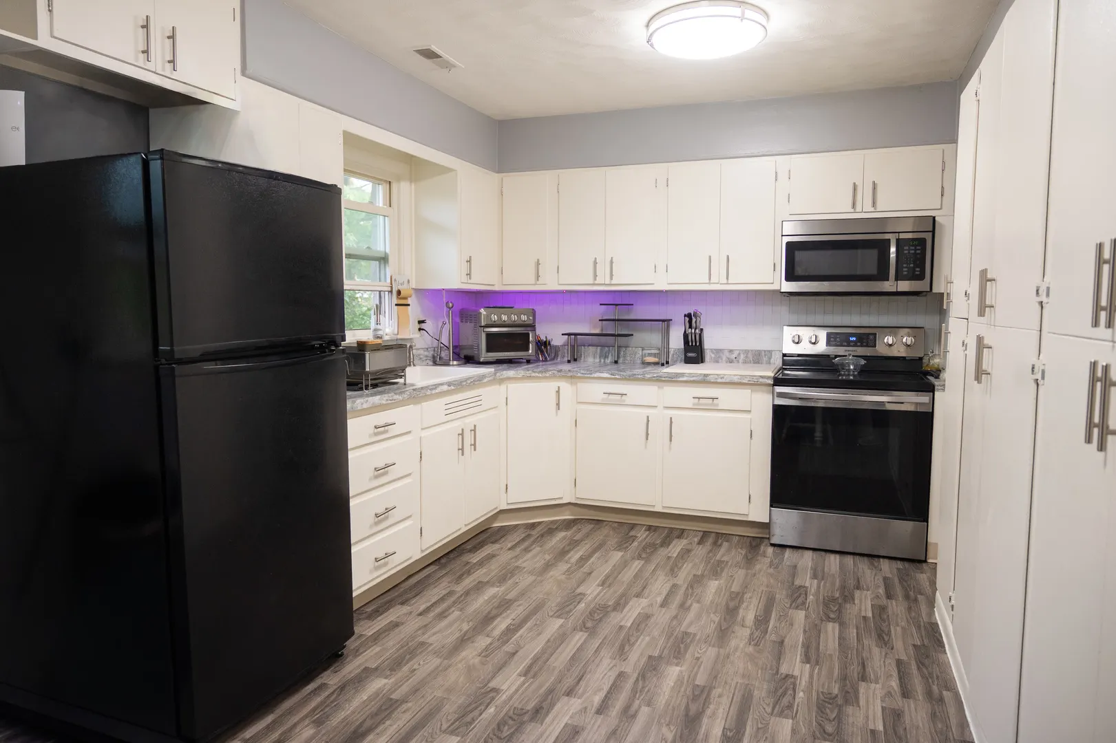 1101 N Main Street IL