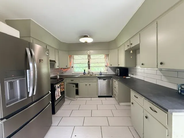 925 Glen Court IL
