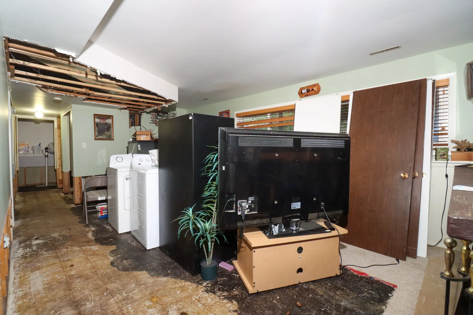 916 Camelot Drive IL