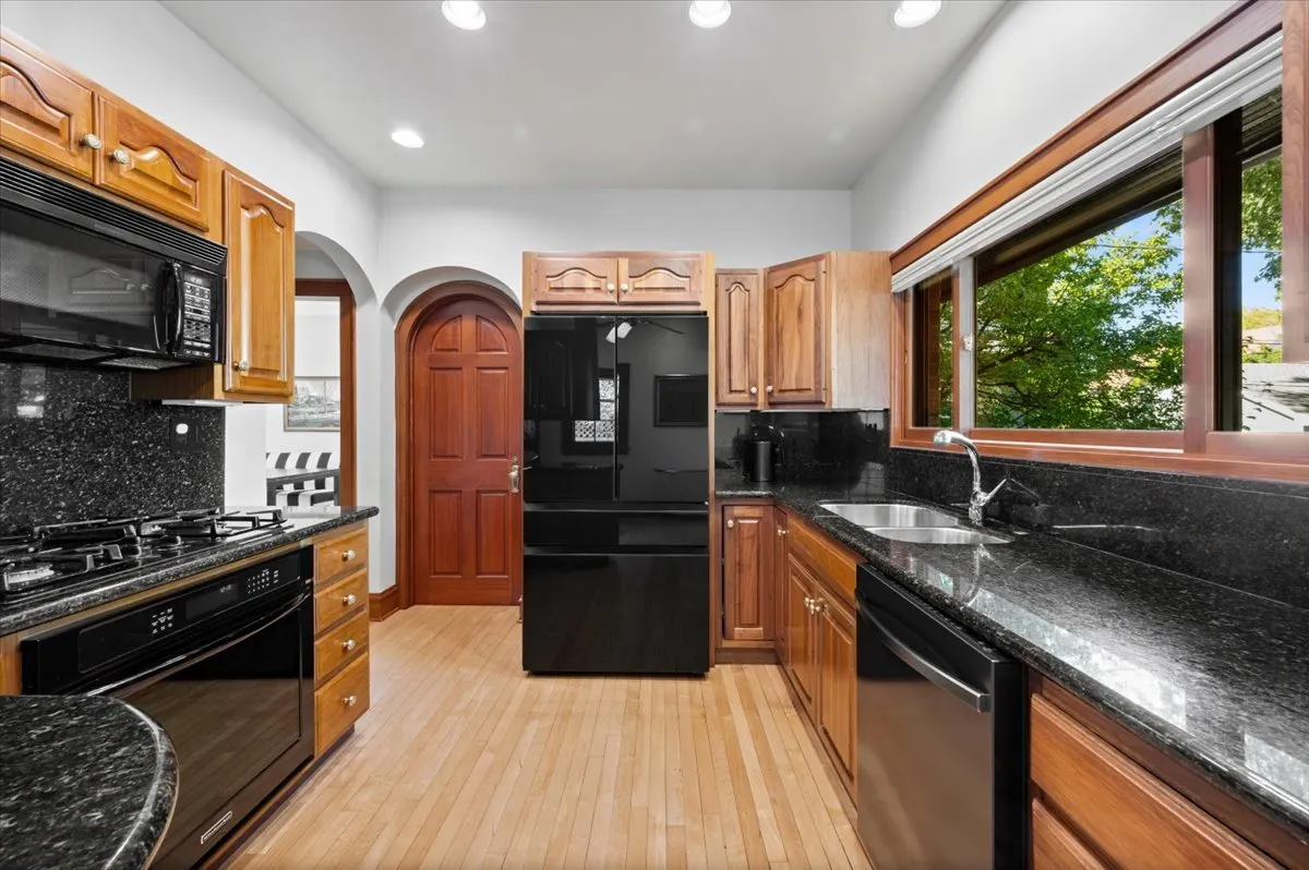 1626 Elmwood Avenue IL