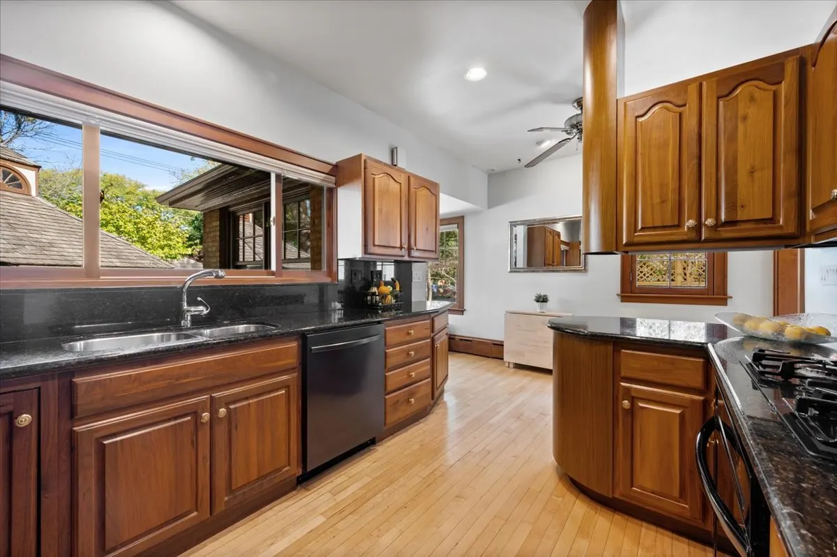 1626 Elmwood Avenue IL