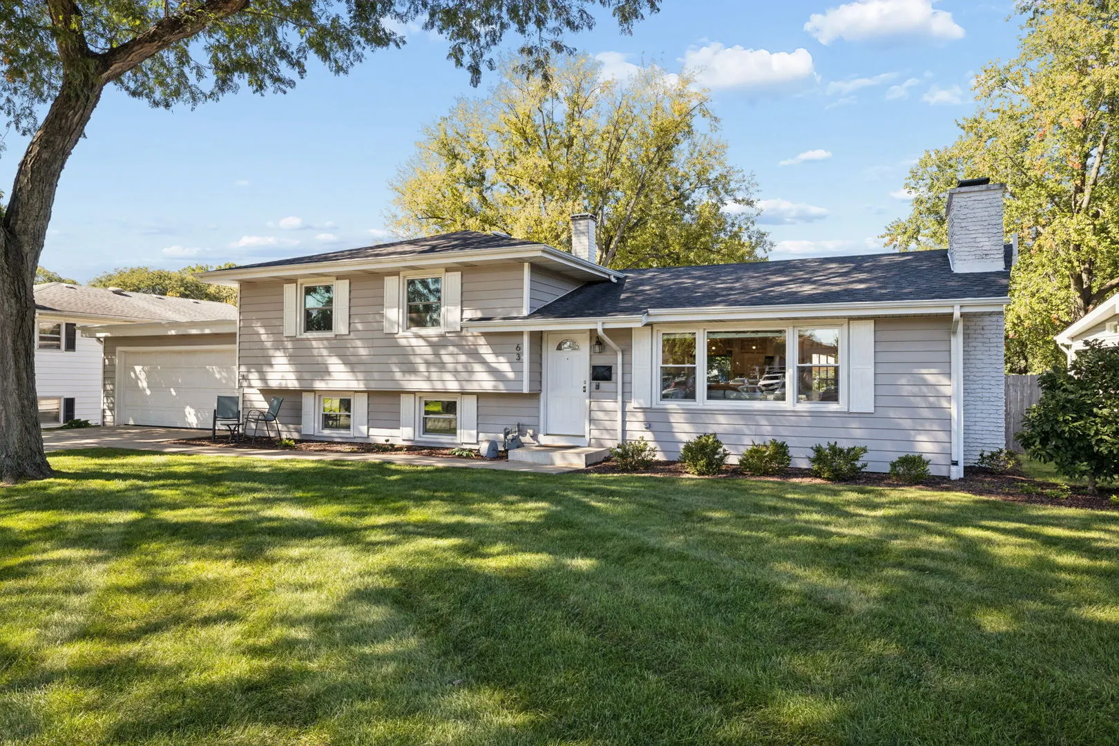 63 Elmwood Drive IL