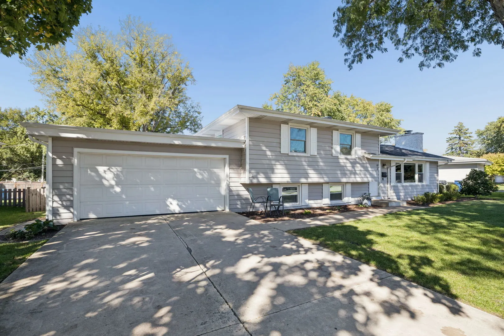 63 Elmwood Drive IL
