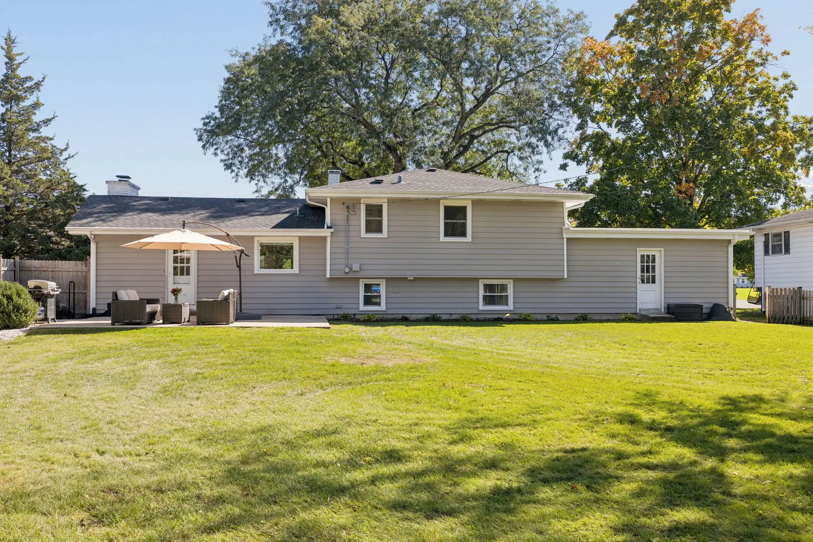 63 Elmwood Drive IL
