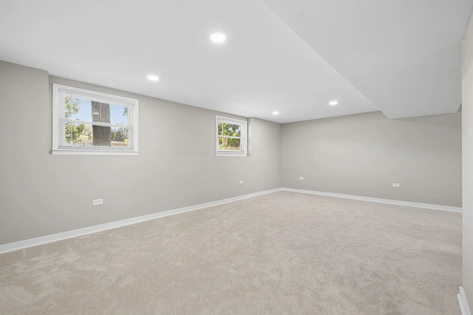 63 Elmwood Drive IL