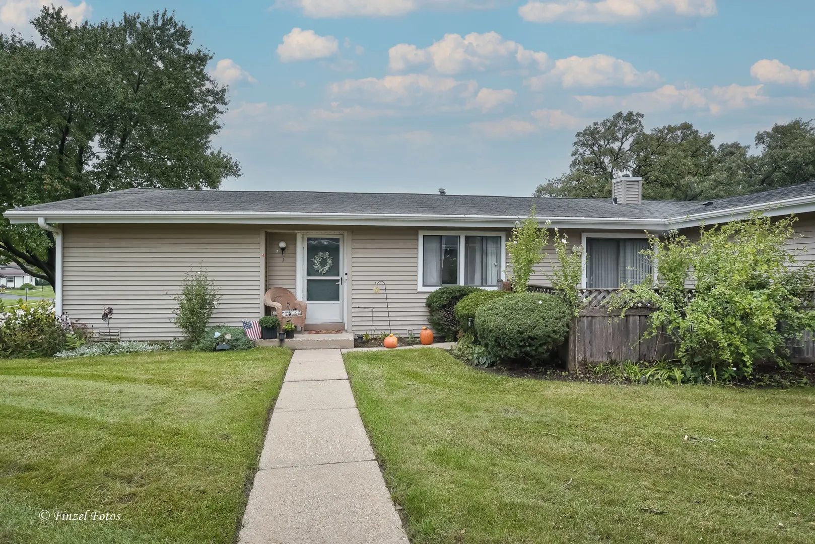 824 Wiltshire Drive IL #1