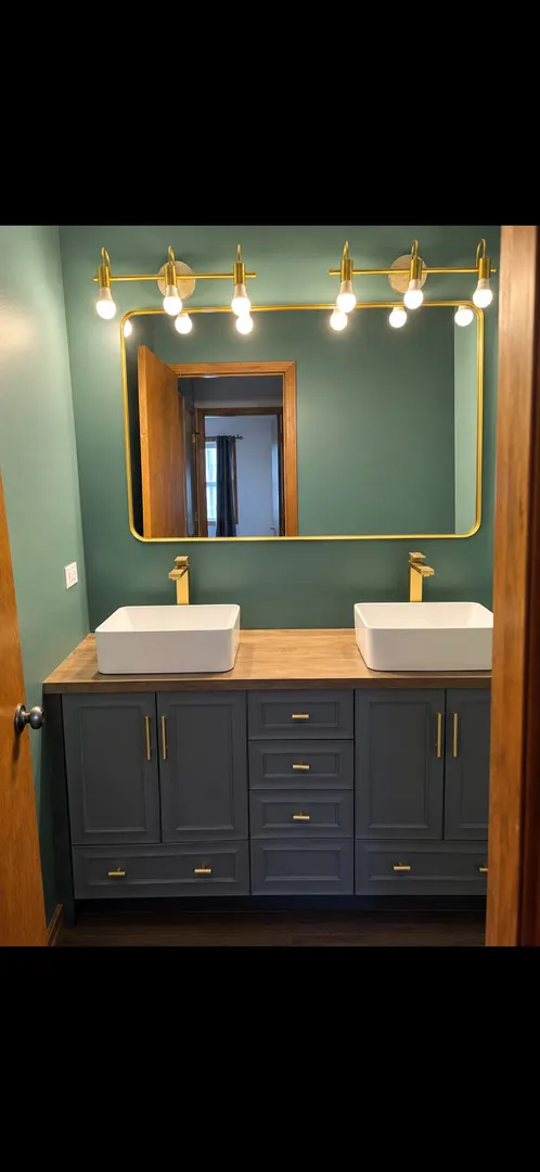 11 Ottawa Court IL