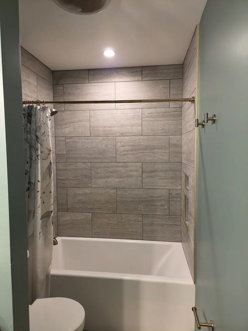 11 Ottawa Court IL