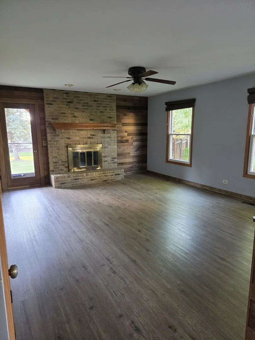 11 Ottawa Court IL