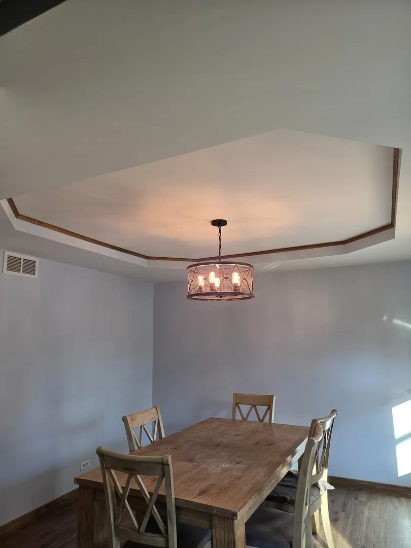 11 Ottawa Court IL