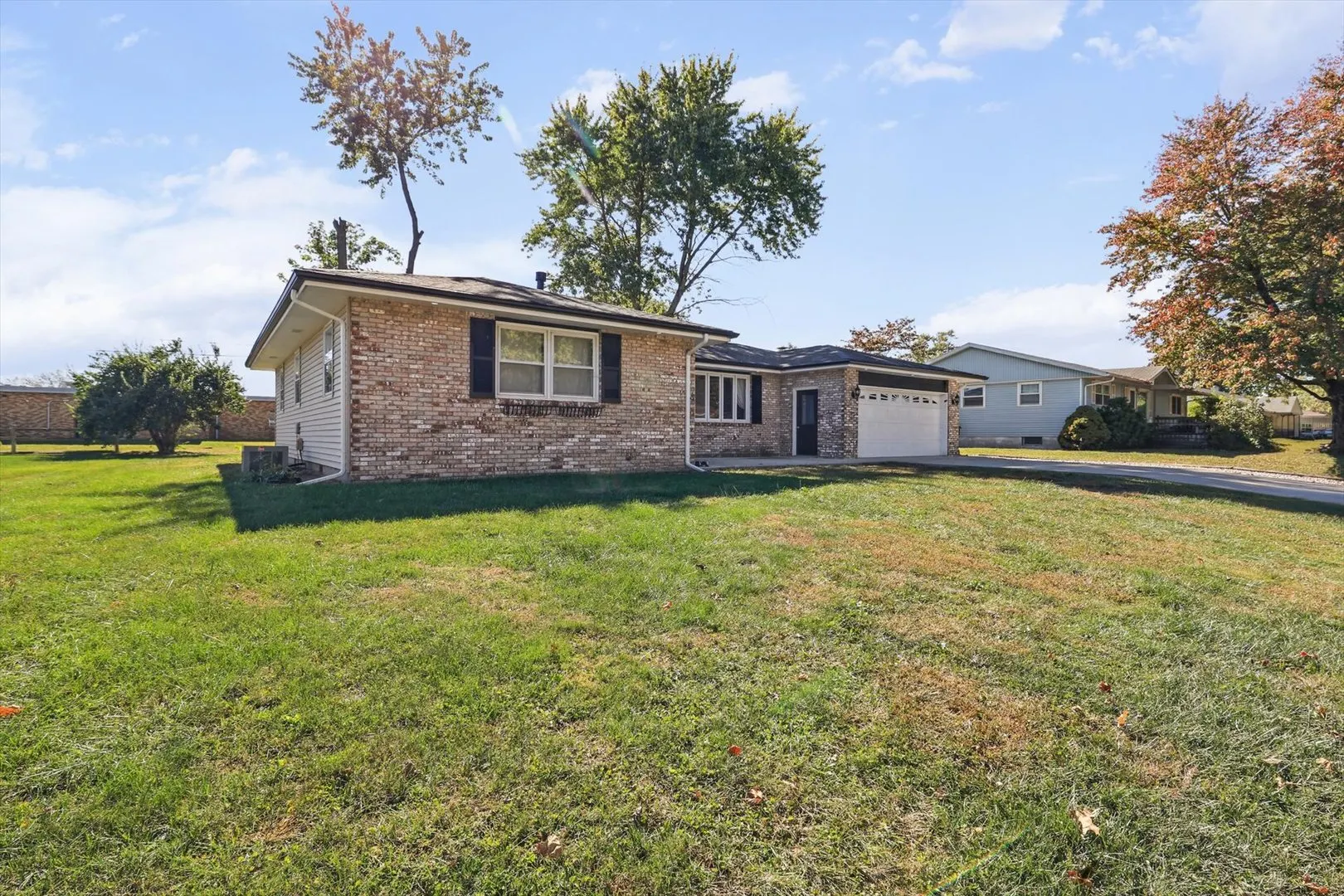 6 Hillcrest Drive IL