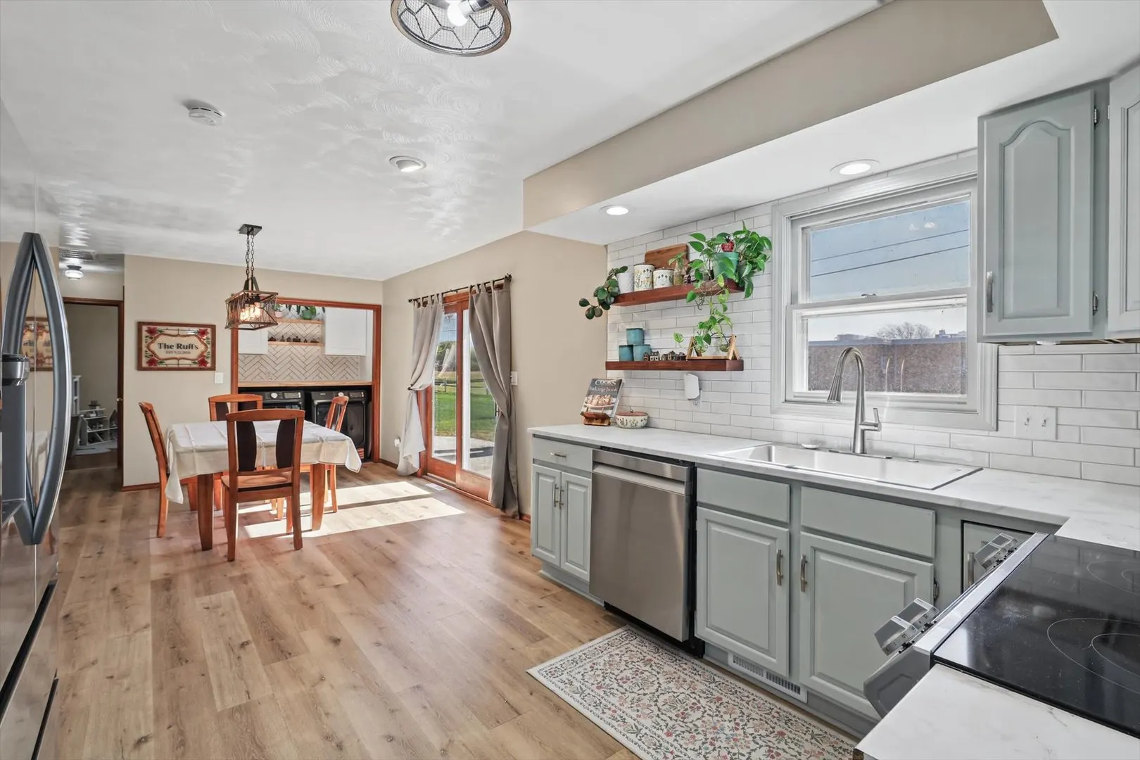 6 Hillcrest Drive IL