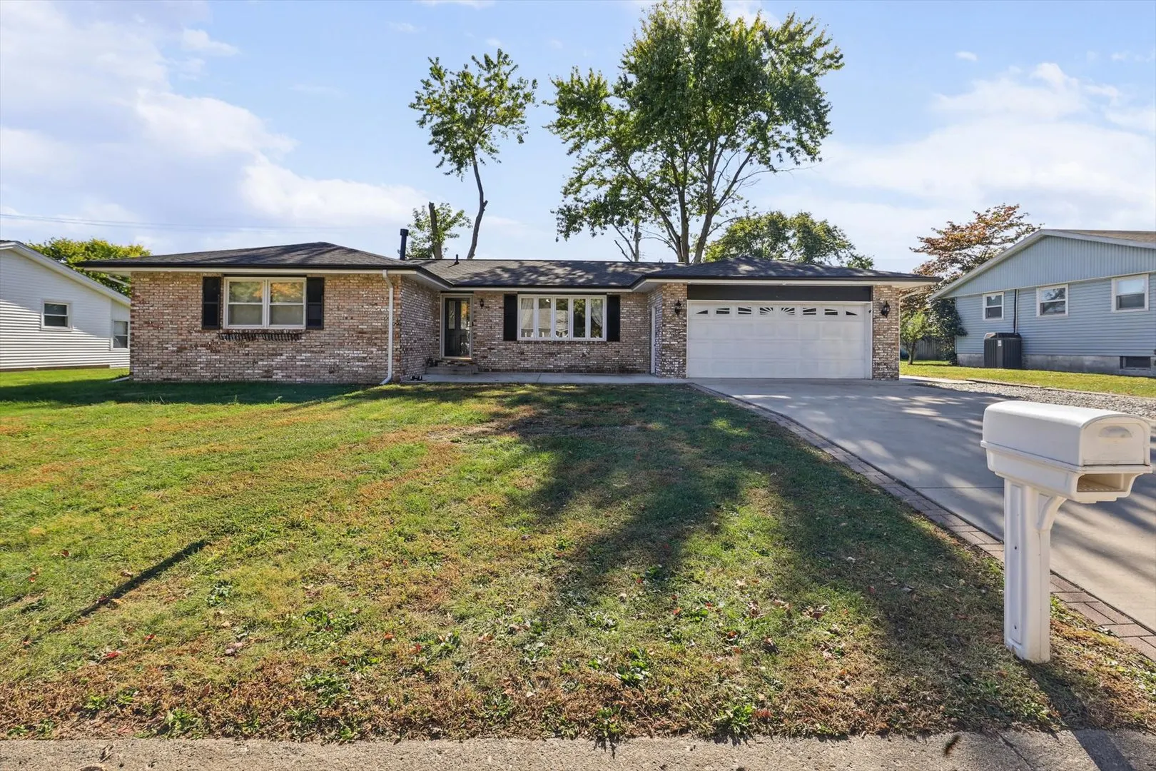 6 Hillcrest Drive IL