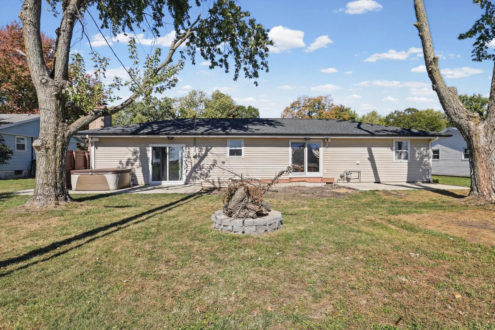 6 Hillcrest Drive IL