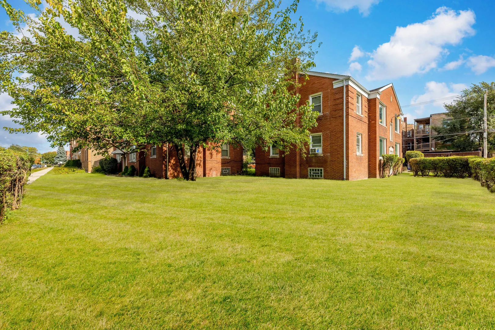 8939 S Blackstone Avenue IL