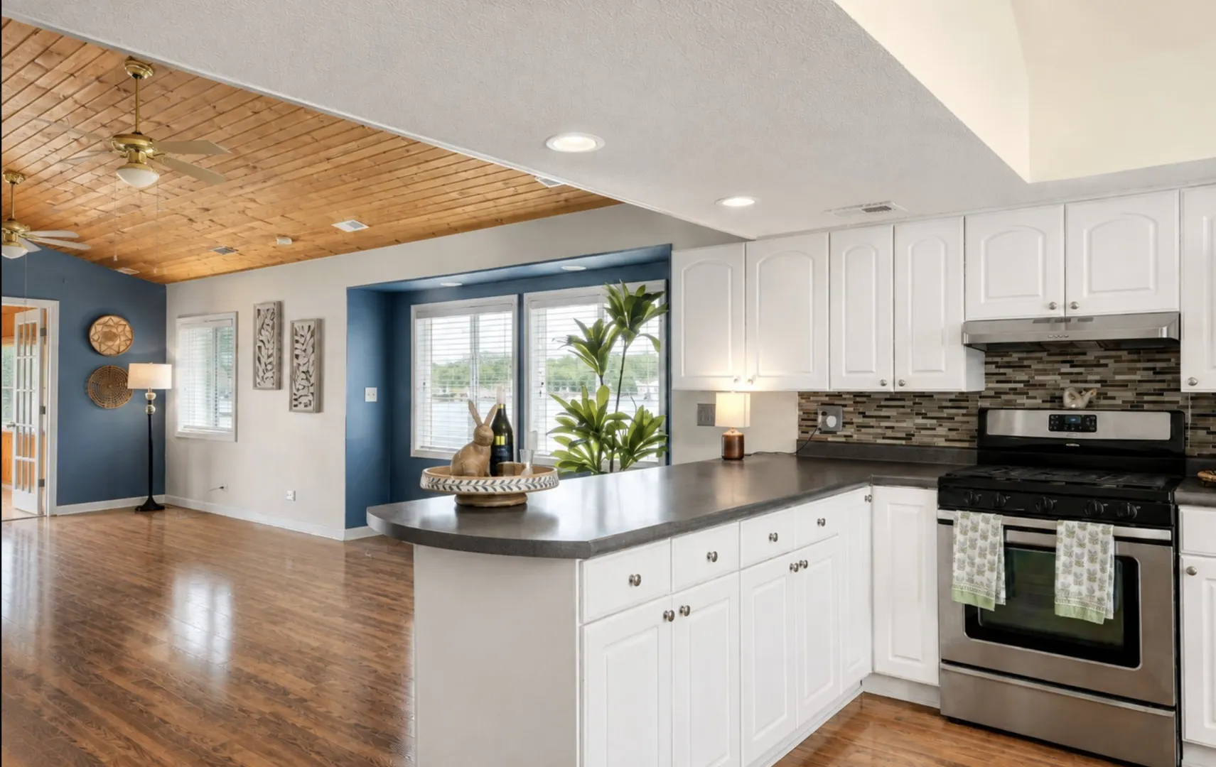 1614 River Terrace Drive IL
