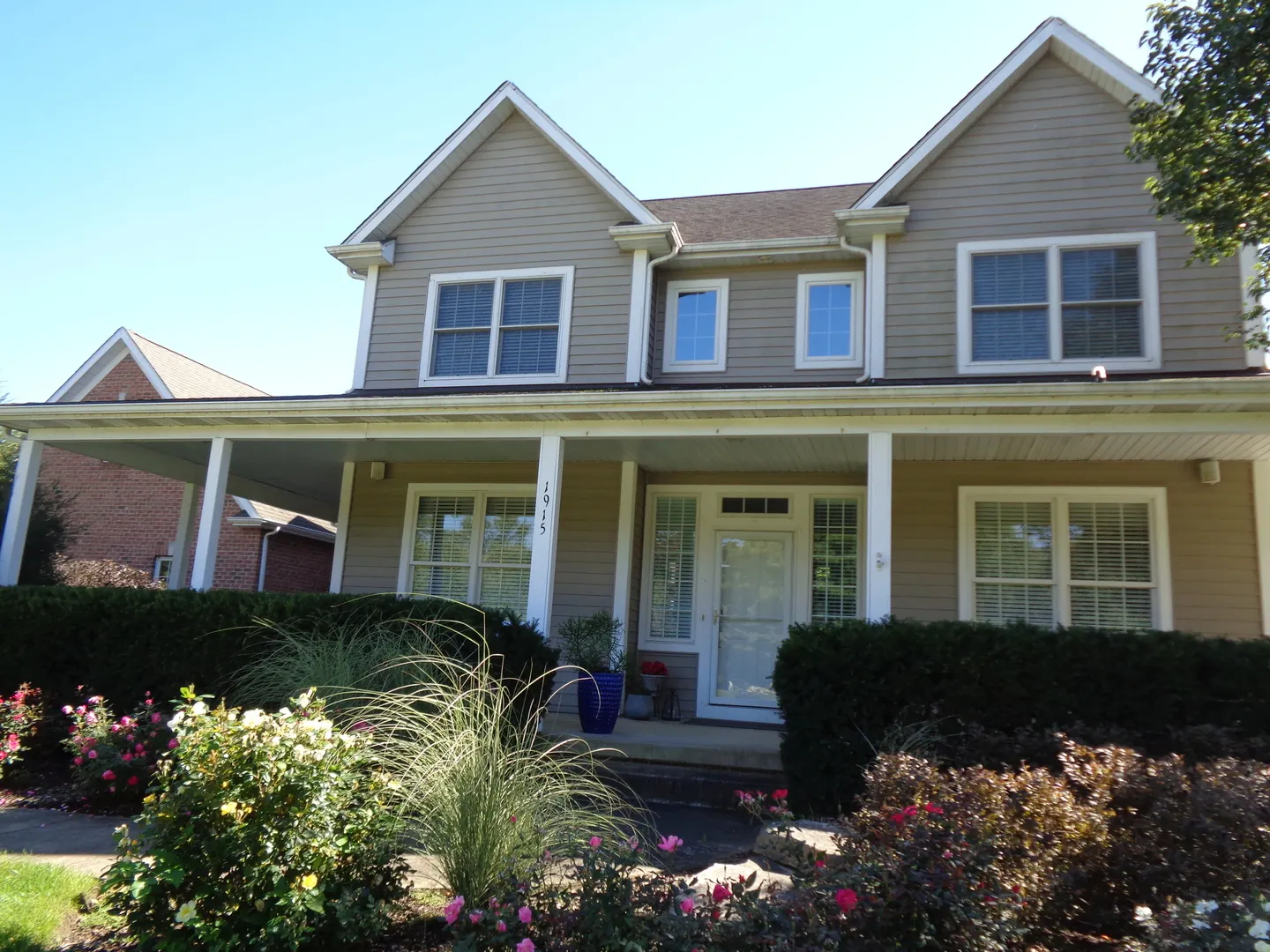 1915 W Cobblestone Lane IL