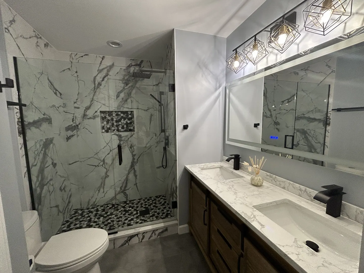 327 E Tall Oaks Lane IL